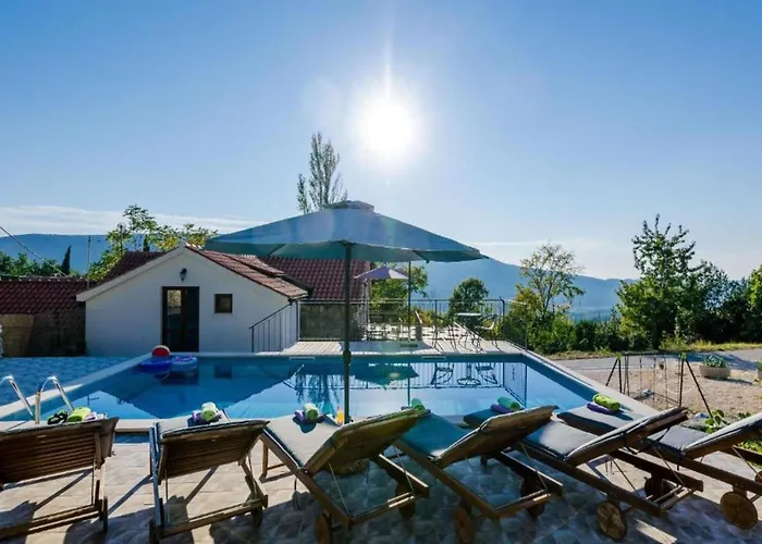 Villa Rustic In Gruda With Private Pool